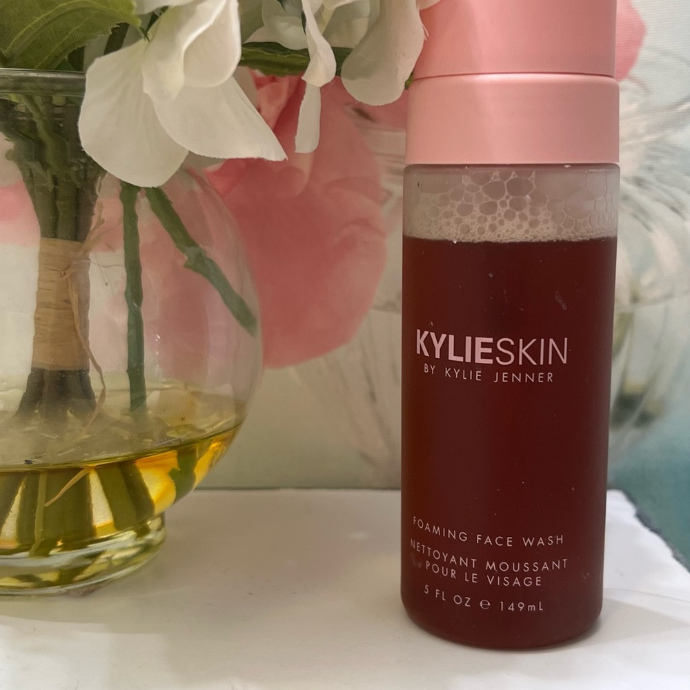 NWOT KYLIE SKIN Foaming Face Wash